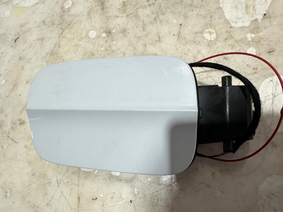 Audi A3 8V Sportback Tank Tankdeckel Deckel Tankklappe 8V4809906 – Bild 3