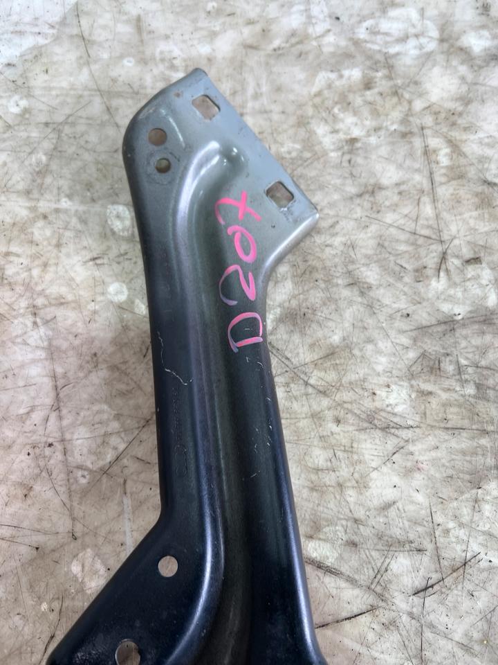 Audi Q5 8R Kotflügelhalterung Halterung 8R0821135 8R0821136 – Bild 4