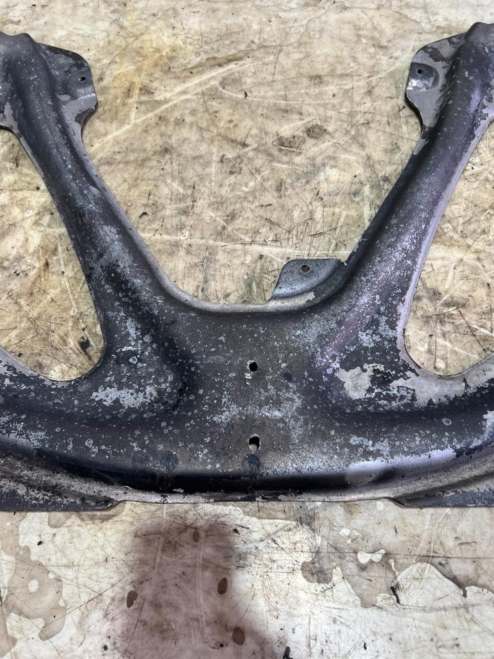 BMW 5er F10 M5 Verstärkungsplatte Hinterachse 2284341 – Bild 2