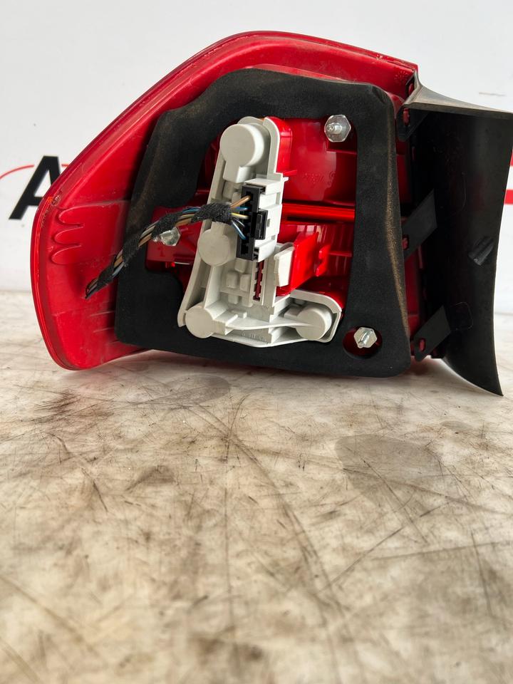 BMW 3er E90 Heckleuchte Rückleuchte Hinten – Bild 15