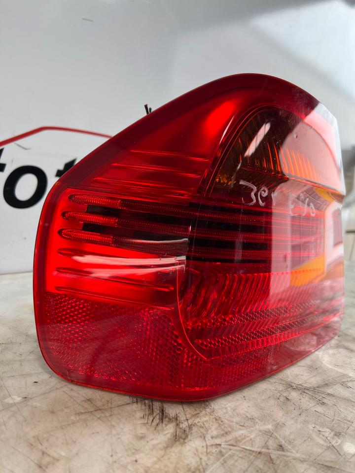 BMW 3er E90 Heckleuchte Rückleuchte Hinten – Bild 5
