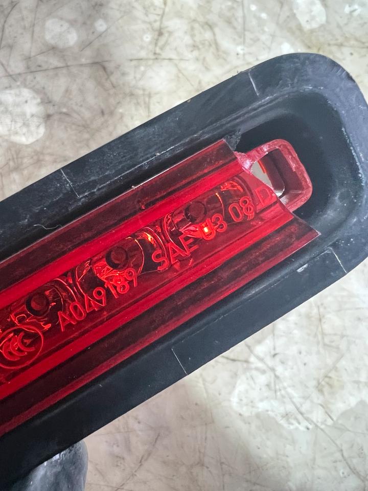 Audi A5 8T Bremsleuchte Zsuatzbremsleuchte 8F0945401 – Bild 5