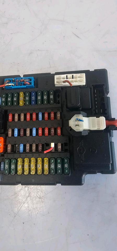 Mini Cooper Countryman R60 Stromverteiler Sicherungskasten – Bild 4