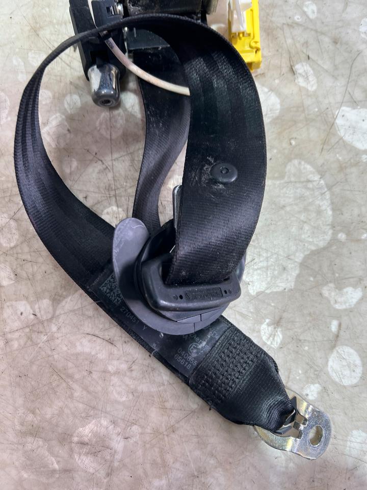 VW Passat B6 3C Sicherheitsgurt Gurt Vorne 3C1857706F 3C1857705F – Bild 3