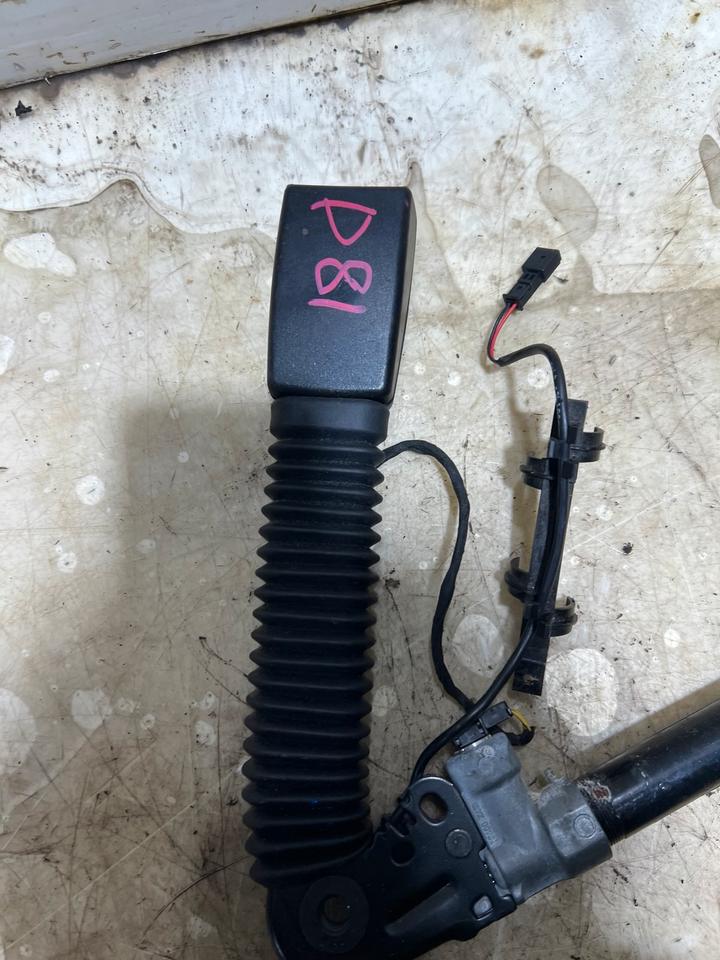 BMW 5er F10 F11 Gurtstraffer Gurtschloss Vorne Rechts Links – Bild 7