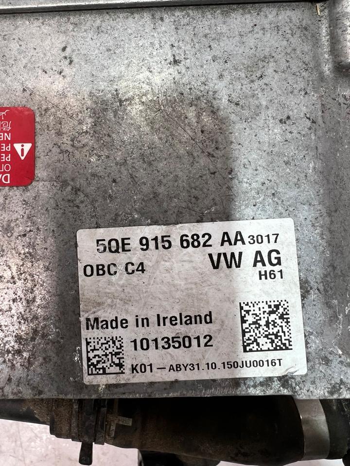 Audi A3 8V Ladegerät Hochvoltbatterie Batterie 5QE915682AA – Bild 6
