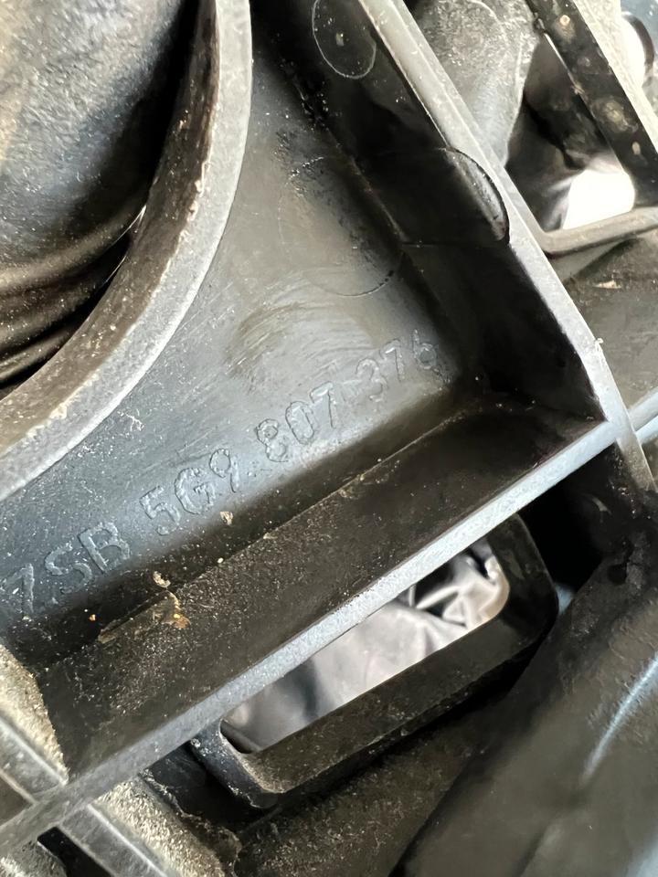 VW Golf 7 VII Soßstange Halter Träger Hinten 5G9807375 5G9807376 – Bild 7