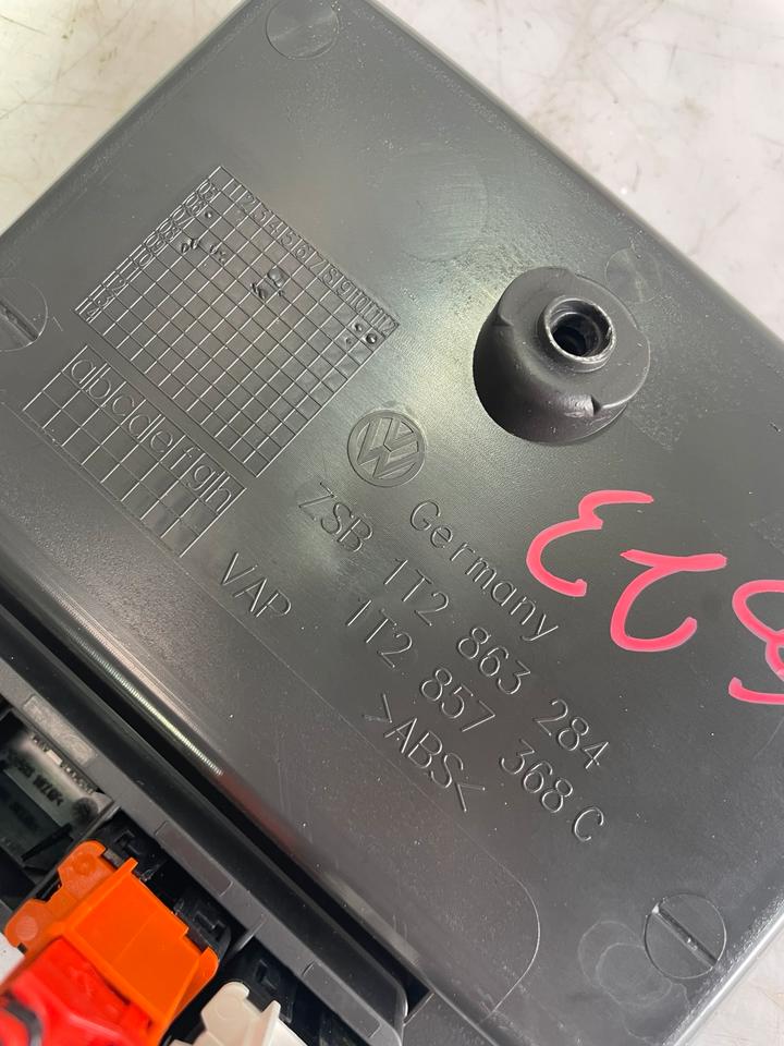 VW Touran 1T2 GP1 Aschenbecher Mittelkonsole Konsole 1T2857368C – Bild 4