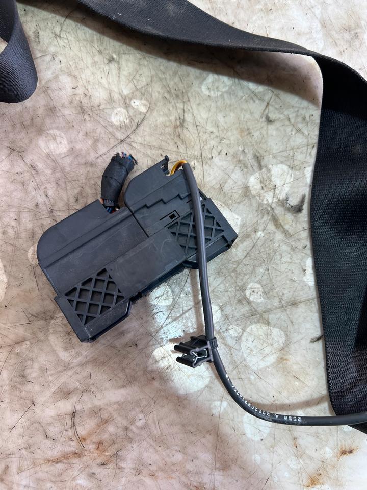 BMW 6er F06 Sicherheitsgurt Gurt Gürtel Vorne Rechts – Bild 7