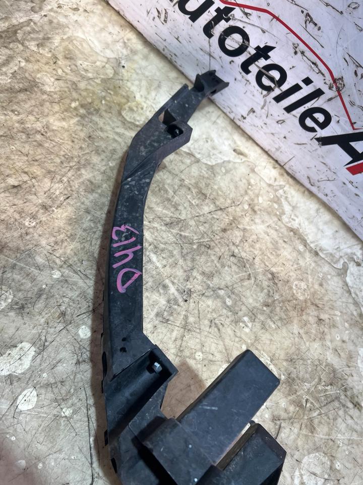 Audi Q3 8U Scheinwerfer Halter Links 8U0805607A – Bild 5