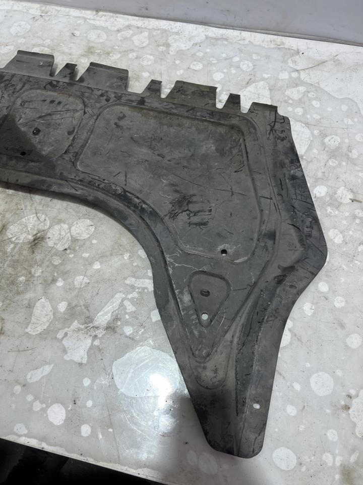 VW Golf 5 V 6 VI Unterfahrschutz Unterboden 1K0825237 – Bild 6