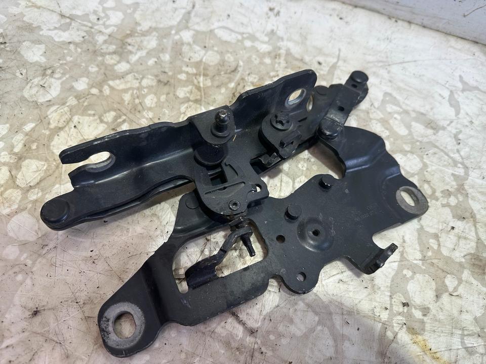 BMW 5er F10 F11 Motorhauben Scharniere 7249888 7249887 – Bild 5