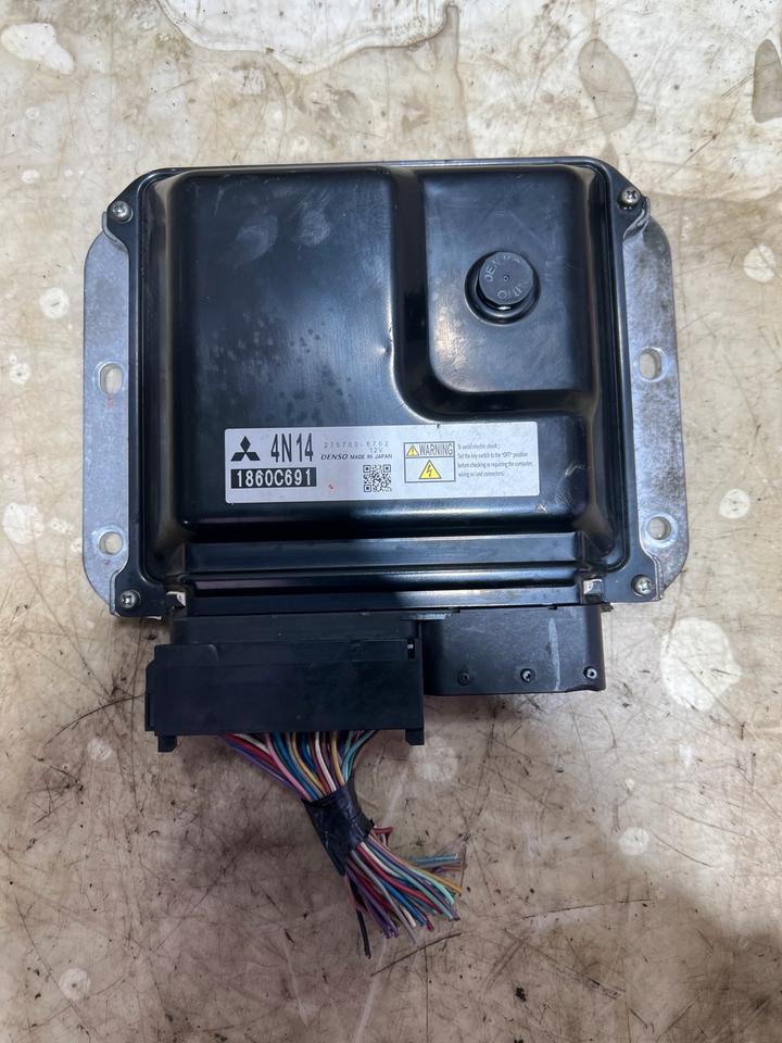 Mitsubishi Outlander 2.2 Motorsteuergerät Steuergerät 1860C691 – Bild 2