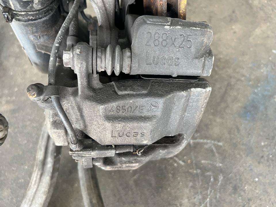 Mercedes SLK R171 Achsschenkel Radnabe Bremssattel Vorne Rechts – Bild 9