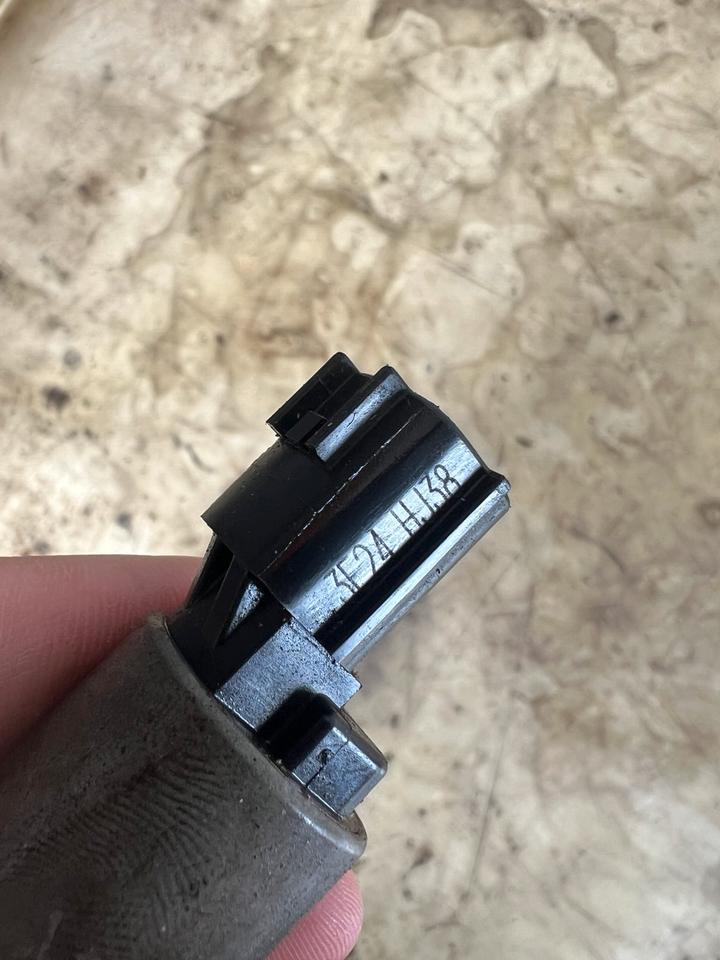 Nissan Note II E12 Micra K13 1.2 Magnetventil Ventil – Bild 4