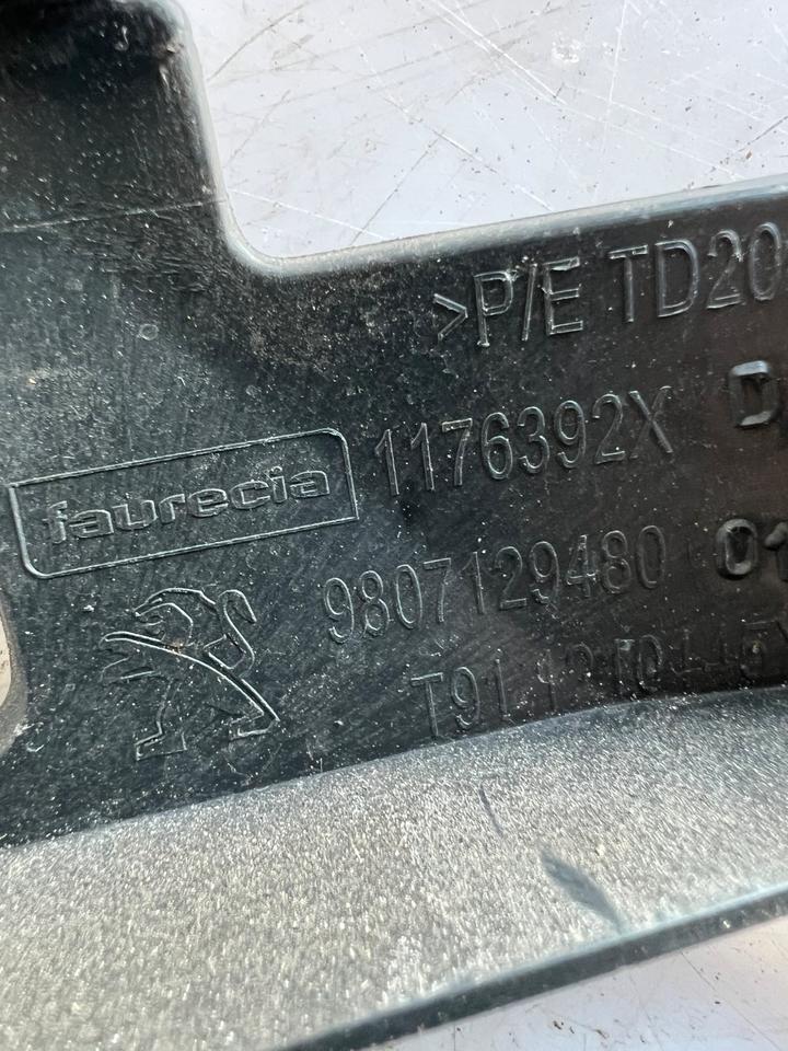 Peugeot 308 II T9 SW Stoßstange Halter Hinten Rechts 9807129480 – Bild 6