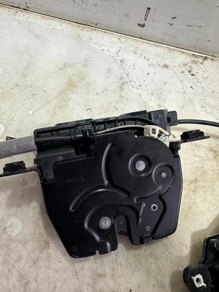 BMW 7er F01 Heckklappenschloss Schloss Hinten 966929 – Bild 4