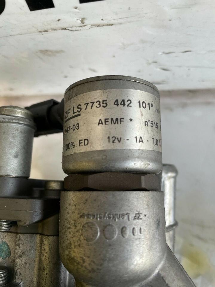 BMW 5er E60 E61 520i 525i 530i M54 Servopumpe 6766191 – Bild 4