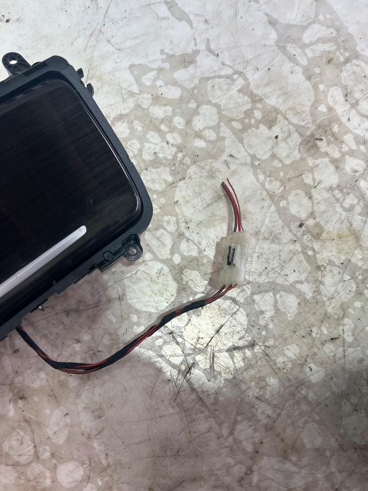 BMW 5er F10 F11 Zentrum Konsole Getränk Halter Ablagefach 9206401 – Bild 3