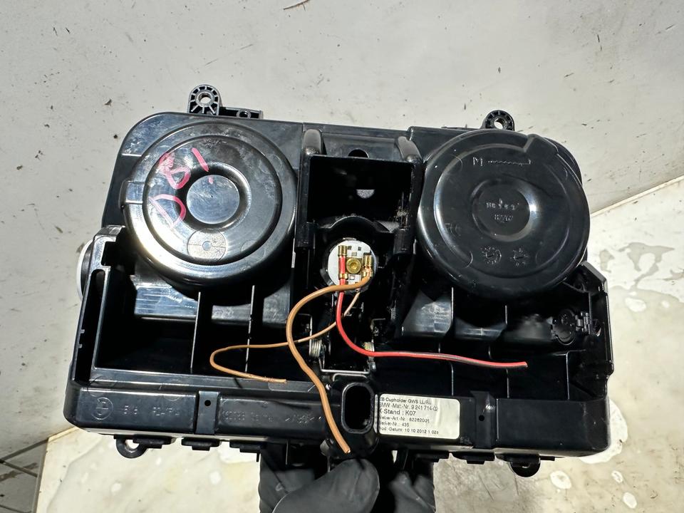 BMW 5er F10 F11 Getränkehalter Becherhalter 9241714 – Bild 8