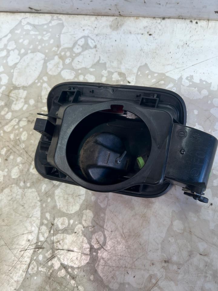 BMW 7er F01 Tankklappe Tankdeckel 624118 – Bild 6