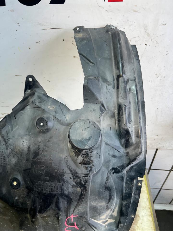 BMW 5er F10 F11 M5 Radhausschale Radhaus Vorne 7903885 7903886 – Bild 5