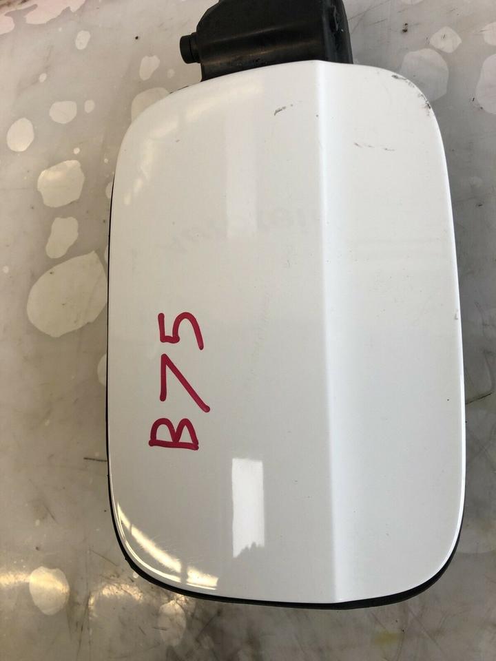 Audi A4 B8 8K Tankdeckel Tankklappe 8K0809999D LY9C – Bild 4