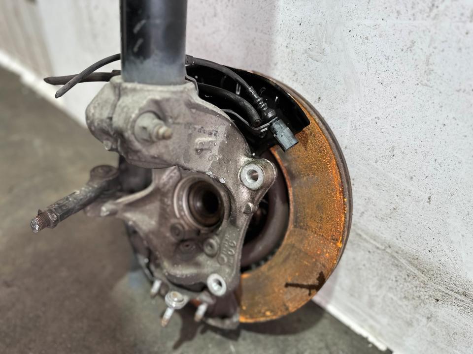 VW Passat B6 R36 Achsschenkel Radnabe Stoßdämpfer Vorne Links – Bild 6