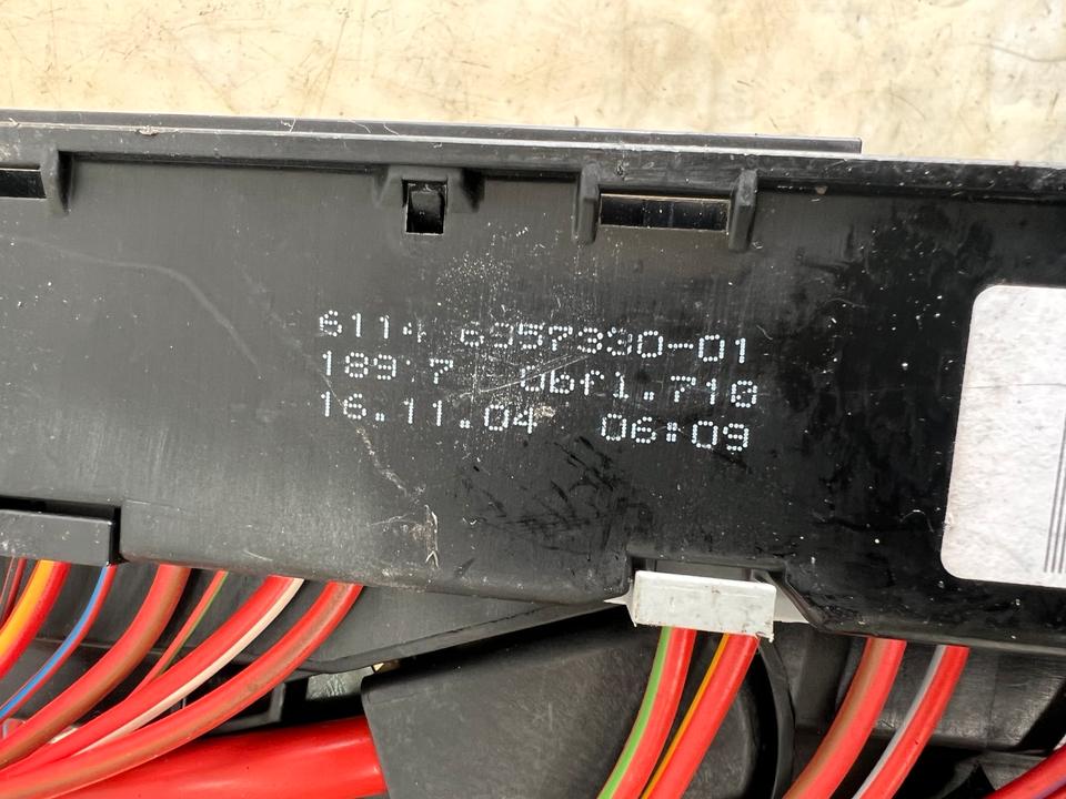 BMW 5er E60 E61 Sicherungskasten Stromverteiler 6957330 – Bild 6