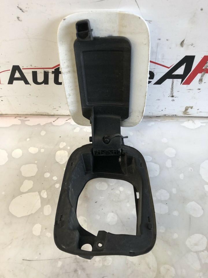 Audi A4 B8 8K Tankdeckel Tankklappe 8K0809999D LY9C – Bild 3