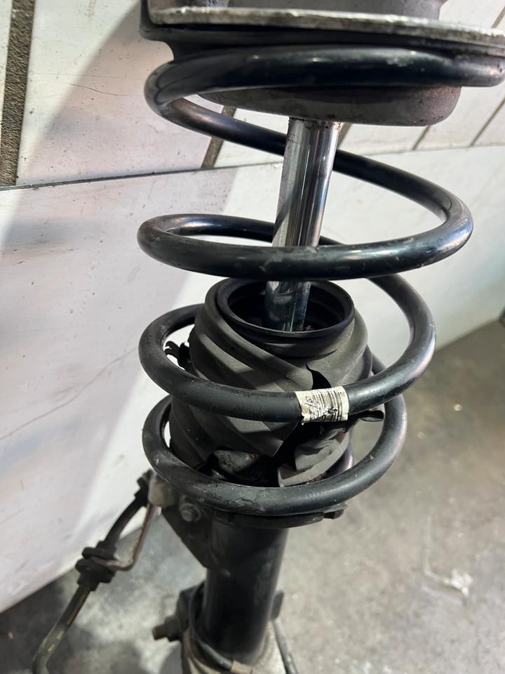 BMW 3er E90 E92 E93 N54 Achsschenkel Radnabe Bremssattel Vorne – Bild 10