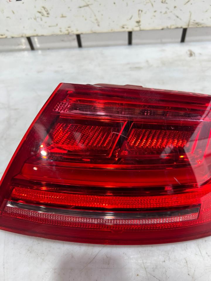 Audi A8 4H Limousine Rückleuchte Heckleuchte Hinten Rechts – Bild 4