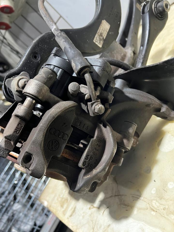 VW Golf 7 VII A3 8V Achsschenkel Radnabe Achse Hinten – Bild 12