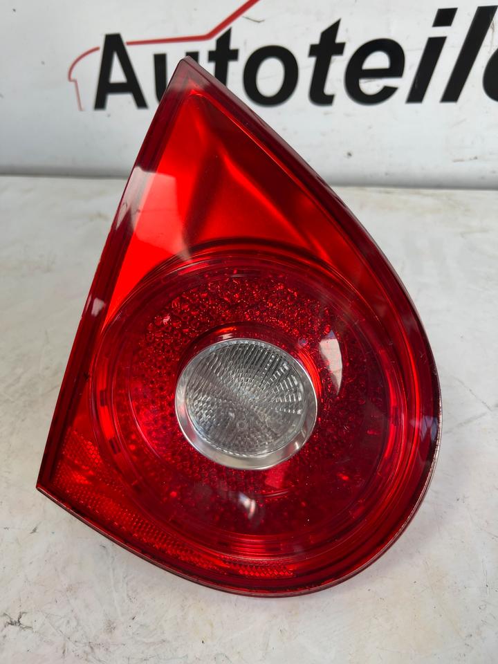 VW Golf 5 V Heckleuchte Rückleuchte Innenleuchte Hinten – Bild 4