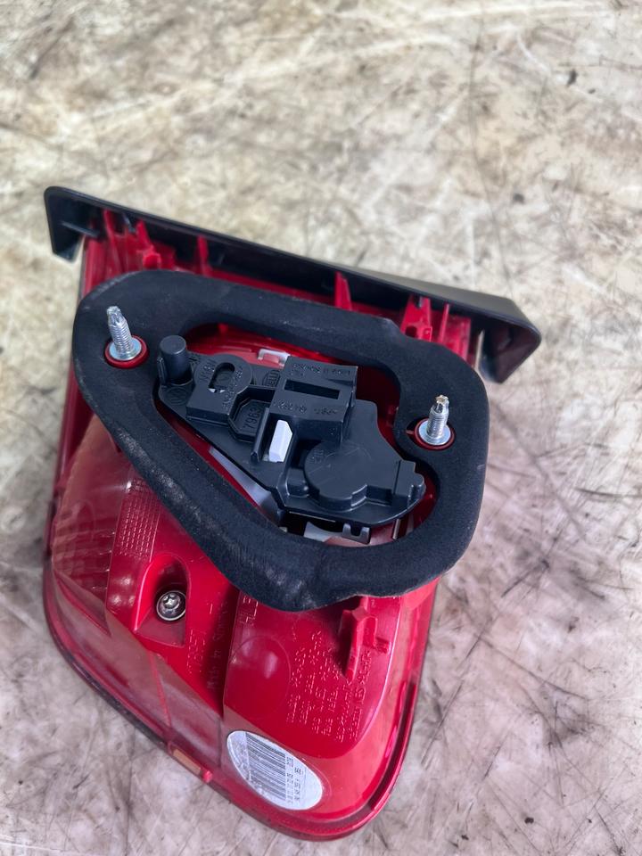 VW Tiguan 5N Facelift Rückleuchte Heckleuchte Innenleuchte Hinten – Bild 12