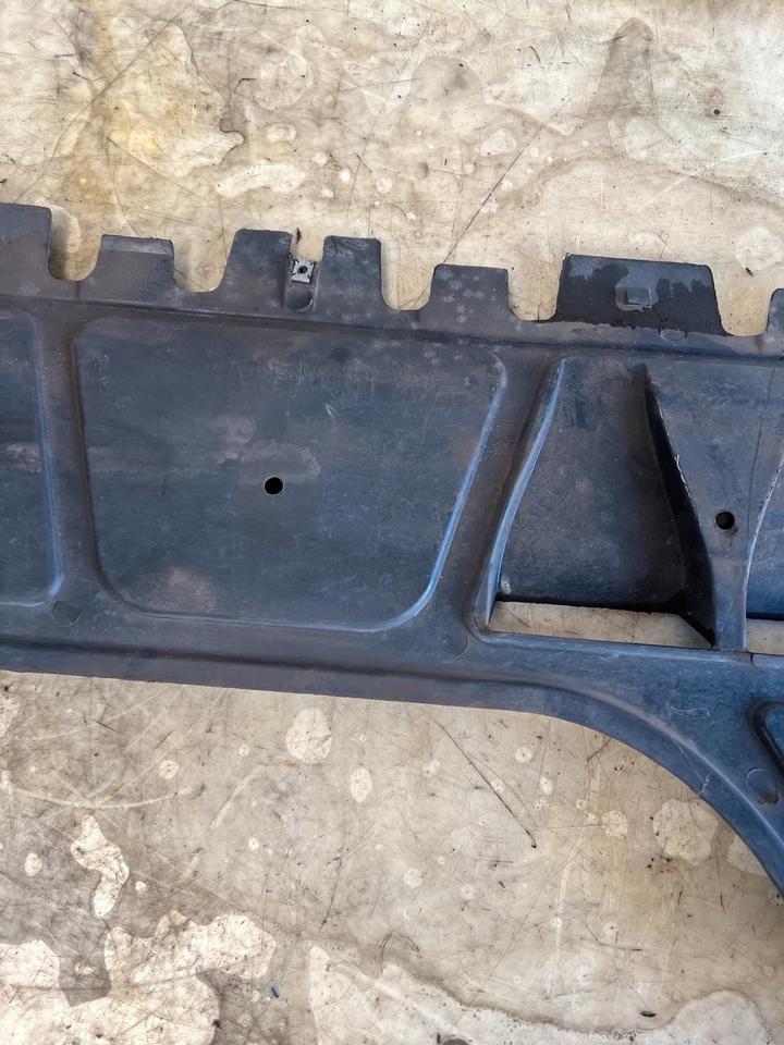 VW Golf 7 VII Unterboden Unterbodenschutz Abdeckung 5Q0825235A – Bild 3