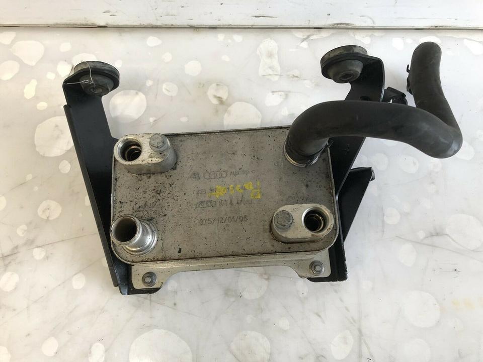 Audi Volkswagen VW Passat B6 3C Ölkühler 4E0317021H – Bild 2