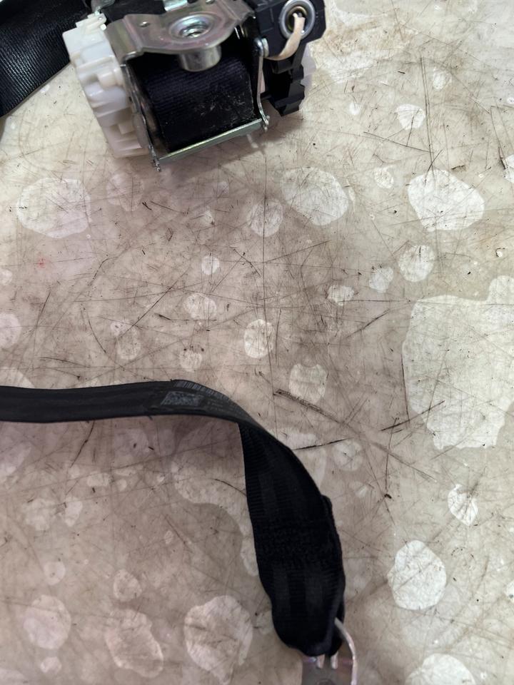 VW Passat B6 3C Sicherheitsgurt Gurt Vorne 3C1857706F 3C1857705F – Bild 9