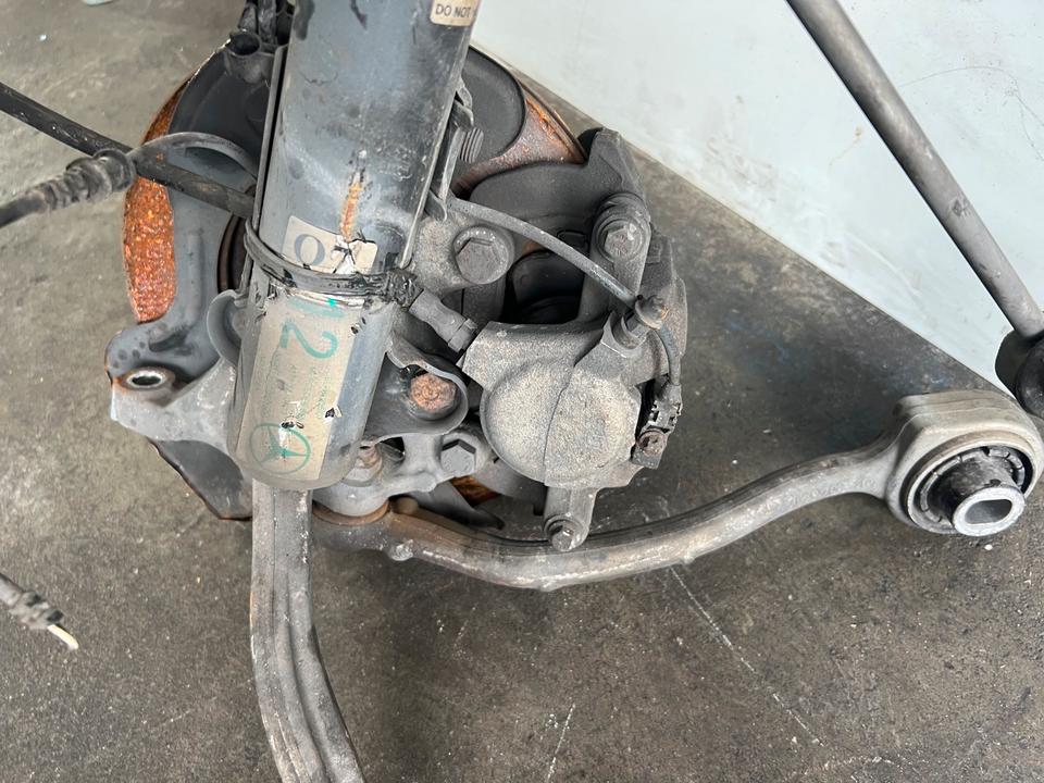 Mercedes SLK R171 Achsschenkel Radnabe Bremssattel Vorne Rechts – Bild 7