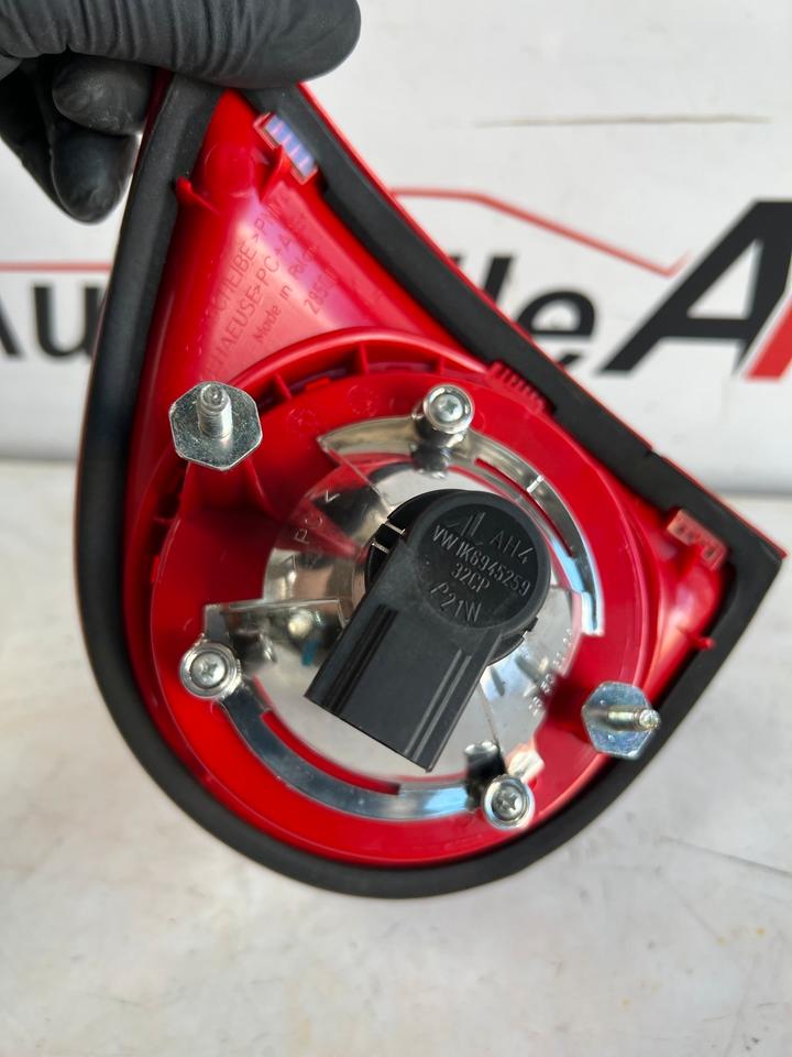 VW Golf 5 V Heckleuchte Rückleuchte Innenleuchte Hinten – Bild 6