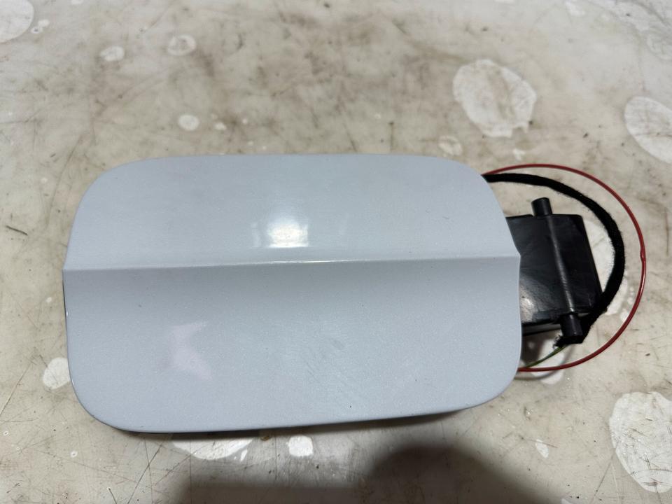 Audi A3 8V Sportback Tank Tankdeckel Deckel Tankklappe 8V4809906 – Bild 2