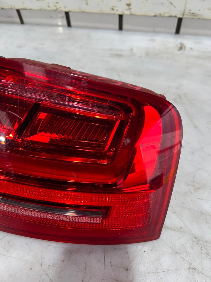 Audi A8 4H Limousine Rückleuchte Heckleuchte Hinten Rechts – Bild 5