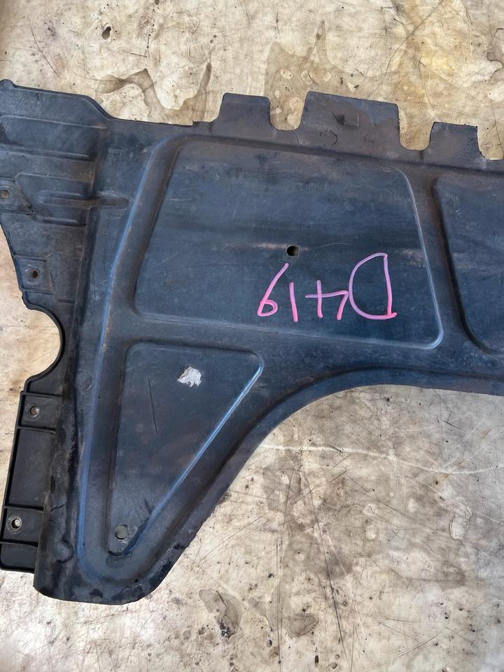 VW Golf 7 VII Unterboden Unterbodenschutz Abdeckung 5Q0825235A – Bild 4