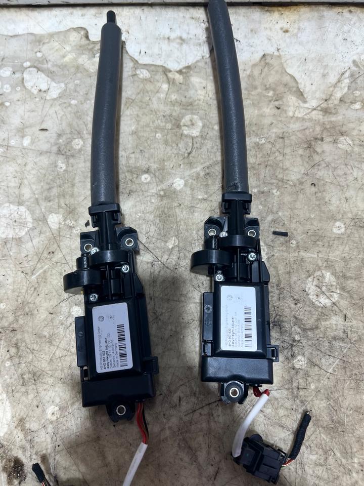 Audi A8 4H Gurtversteller Sicherheitsgurt Höhen 4H0857833 – Bild 2