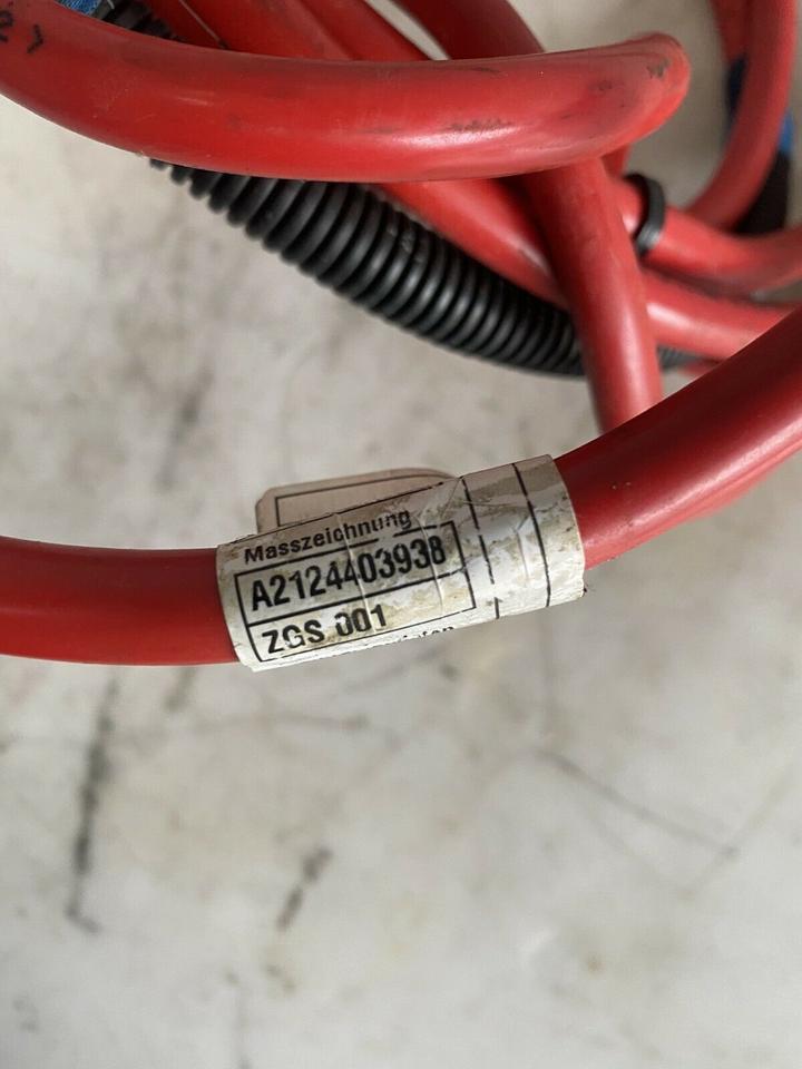 Mercedes CLS W218 Batterie Positiv Kabel Verkabelung A2124403938 – Bild 4