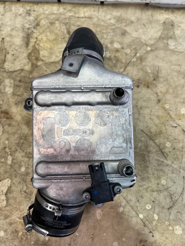 BMW 6er 7er F06 F12 F13 F01 N63 Ladeluftkühler Ladeluft 7575406 – Bild 12