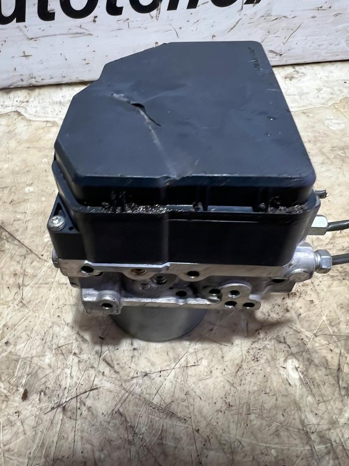 Nissan Fugo ABS Block Steuergerät Hydraulikblock 476601MA0A – Bild 5