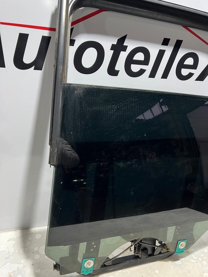 Porsche Cayenne 9PA Türrahmen Scheibenrahmen Hinten Links – Bild 4