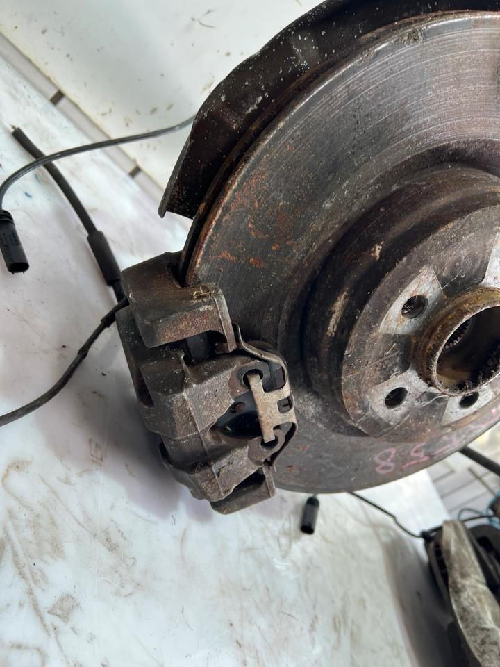 BMW 7er F01 F02 Achsschenkel Radnabe Achse Hinten – Bild 12