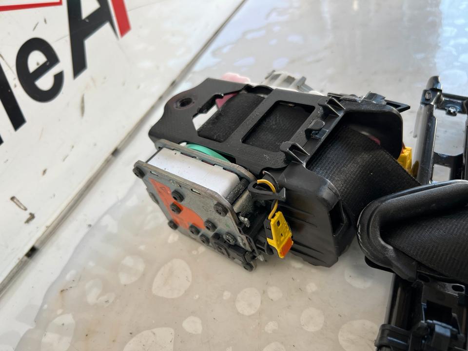 Audi A4 B8 8K Gurt Vorne 8K1857706 8K1857705 – Bild 13